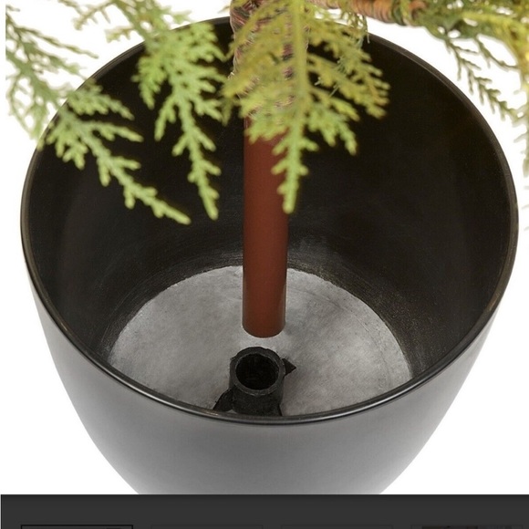 My Texas House Potted 4' Pre-Lit Cypress Artificial Christmas Tree, 100 LED NEW - Picture 5 of 6